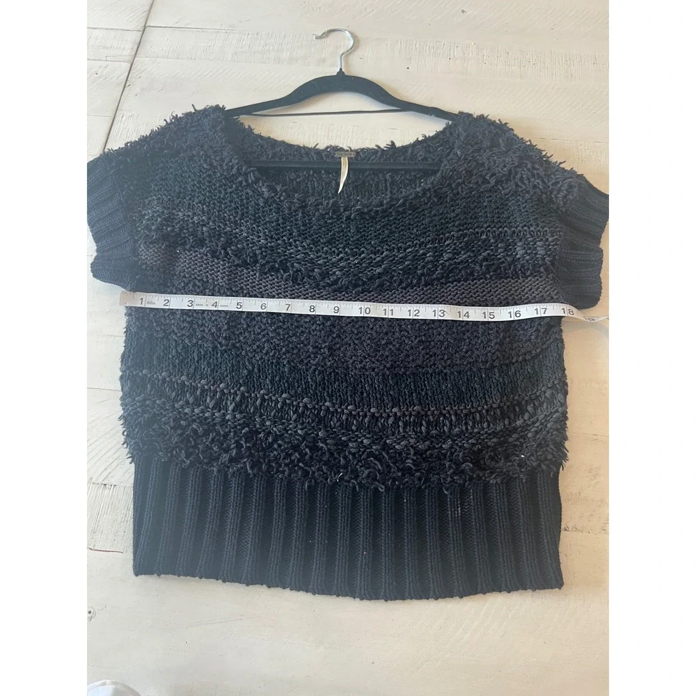 Free People Love Story Short Sleeve Pullover Sweater Size Medium